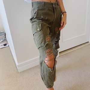 LF CAMO GREEN CARGO PANTS